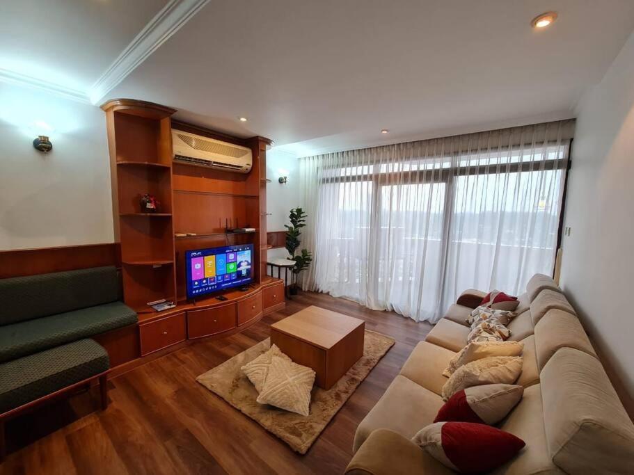 Lovely Waterfront Riverbank Suite With Pool A2 クチン エクステリア 写真